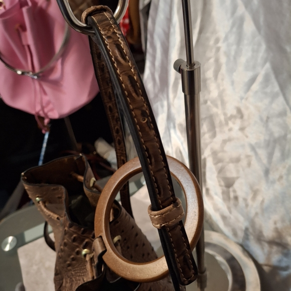 Brown Leather Drawstring Ostrich Embossed Handbag Crossbody Bag - Picture 5 of 8